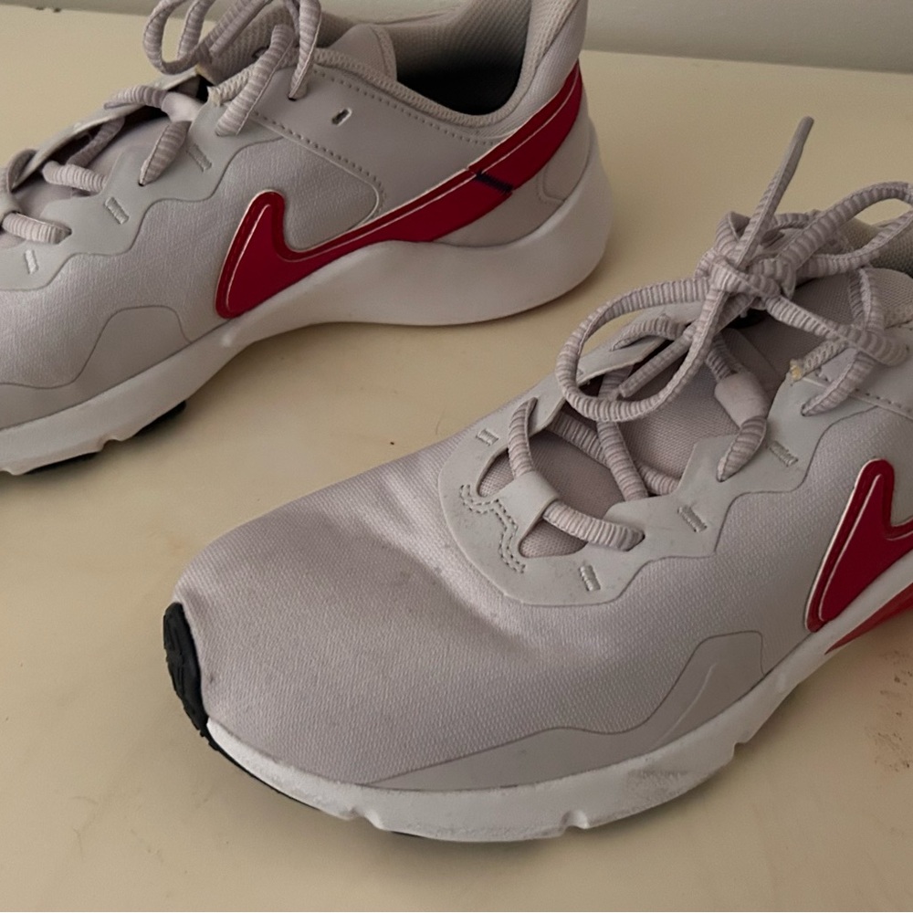Nike Legend Essential 2 CQ9545-556 Womens Pink Athletic Cross Training Shoes - Picture 2 of 7
